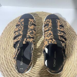 TOMS Brown‎ and Black Animal Print Sandals